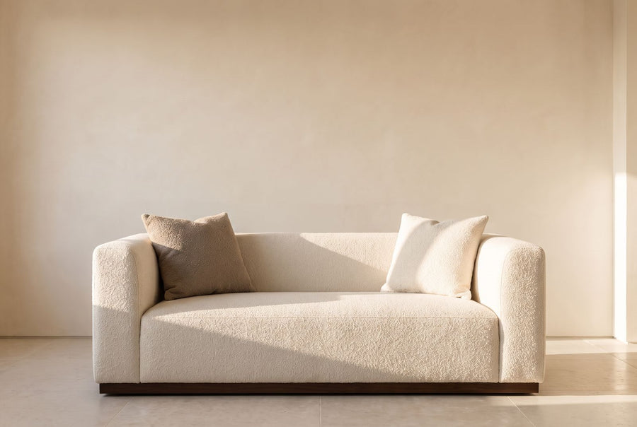 Luna Loveseat in ivory bouclé